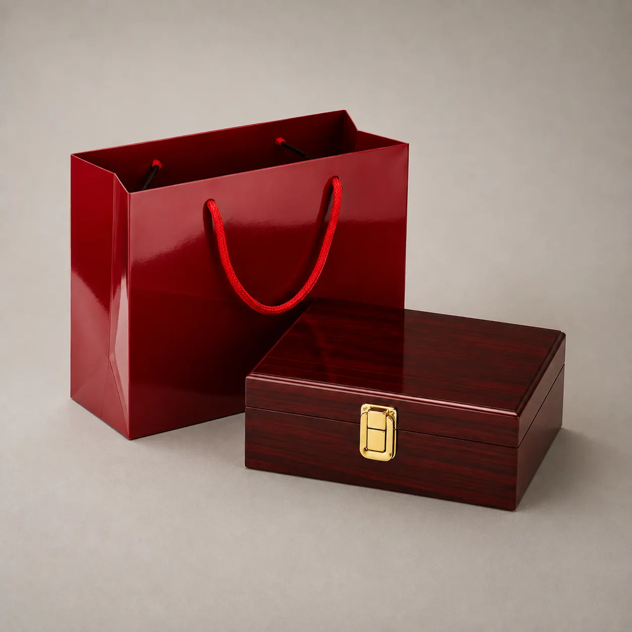 Luxury Mahogany Wood Grain Piano Lacquer Gift Box with Matching Tote Bag — image 1 of 3