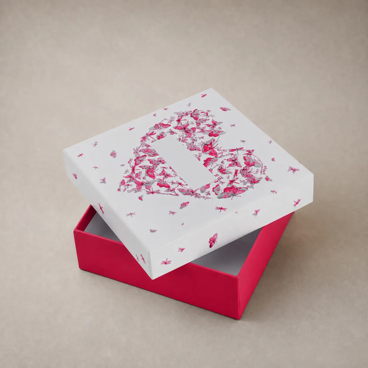 white-magenta-pink-butterfly-heart-mosaic-lift-off-lid-rigid-box — image 1 of 4