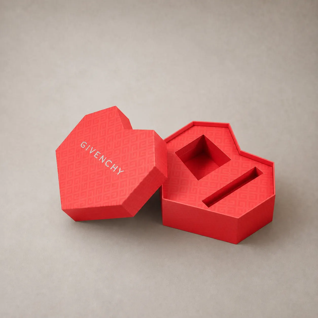 Luxury Crimson Faceted Heart Cosmetic Rigid Box — image 1 of 4